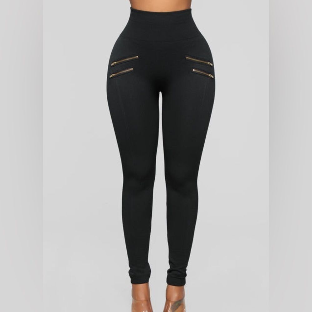 Fashion Nova Women’s Black Kiss and Make up Seamless Leggings Size Large/XL